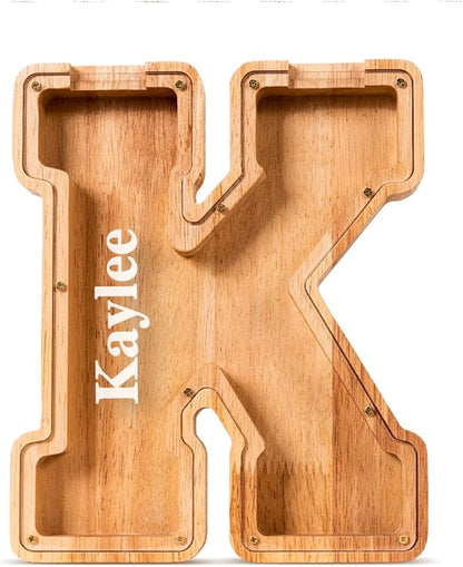 Handgefertigte Holz-Spardose in Buchstabenform (personalisierbar)
