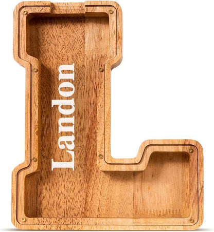 Handgefertigte Holz-Spardose in Buchstabenform (personalisierbar)