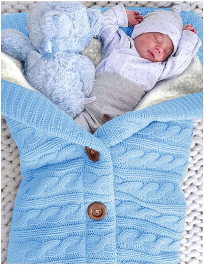 Gestrickter Baby-Schlafsack mit Sherpa-Innenfutter