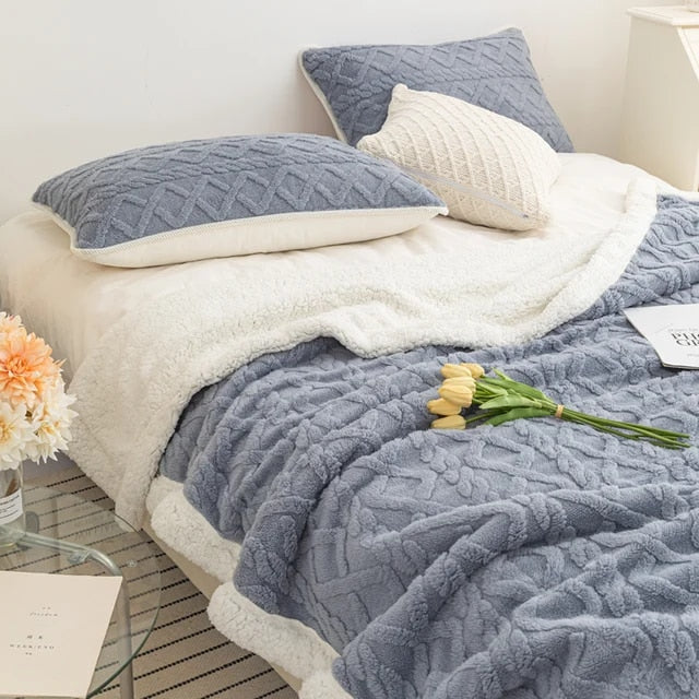 Gestrickte Sherpa Decken - gefüttert & mit Plüschinnenseite